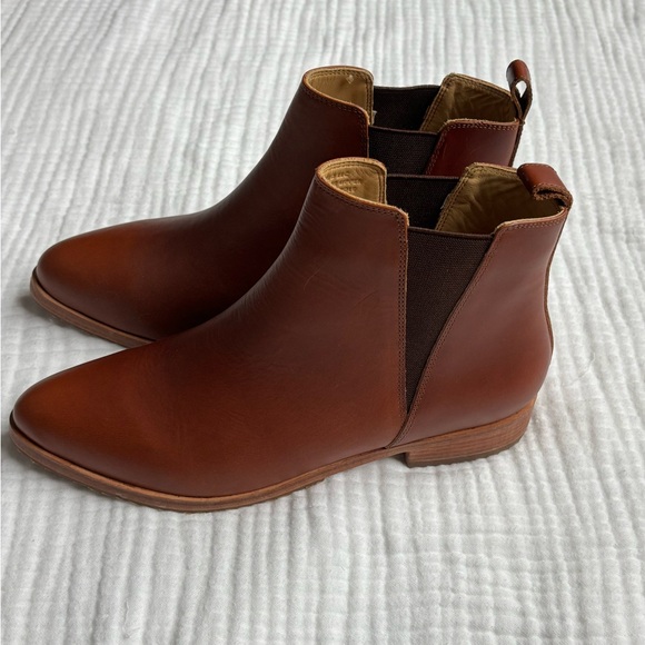 NWT Nisolo Everyday Chelsea Boot, Brandy, size 9.5 - Picture 5 of 6